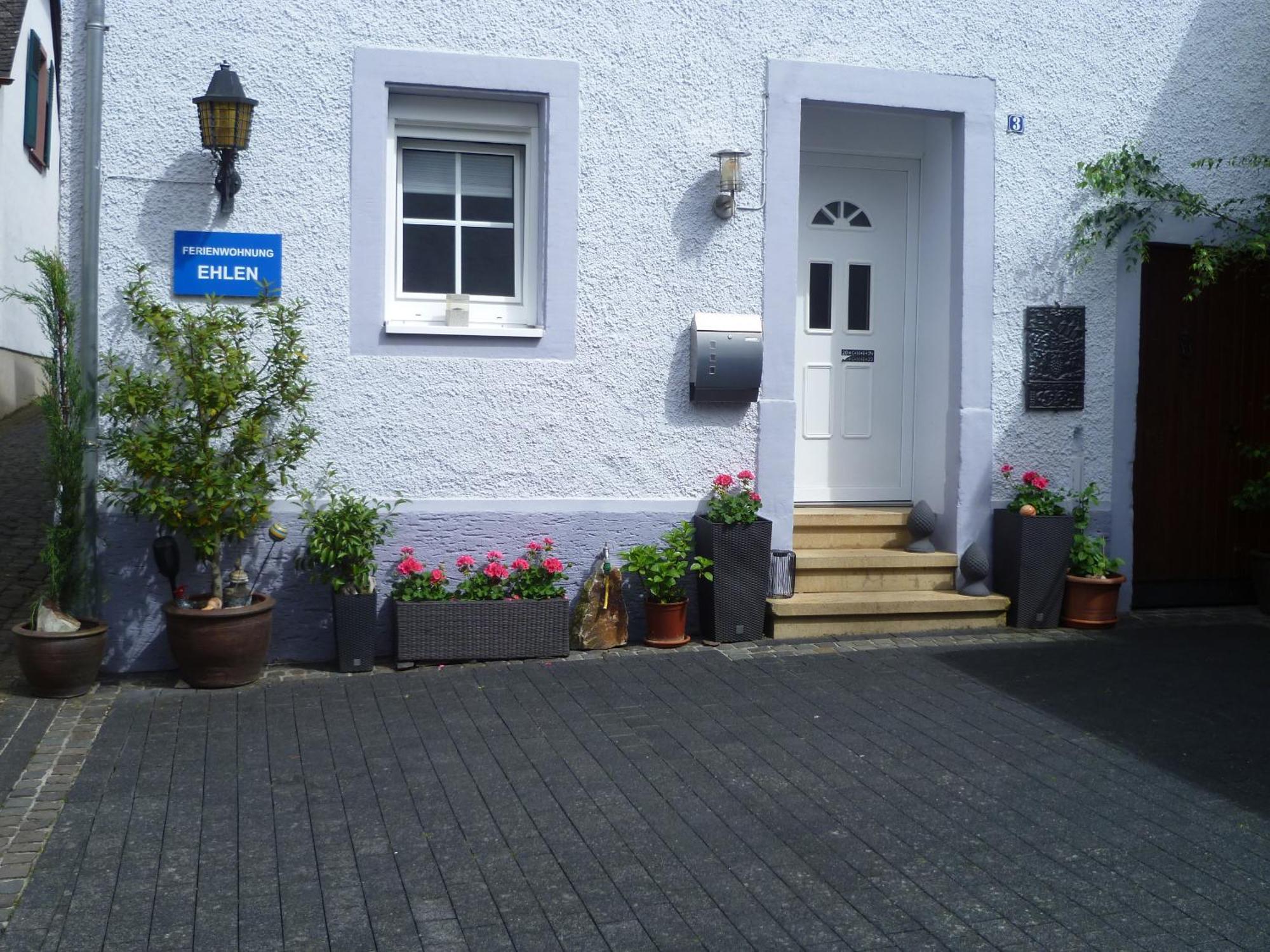 Ferienwohnung Ehlen Im Alten Winzerhaus زلتنغن راختخ المظهر الخارجي الصورة